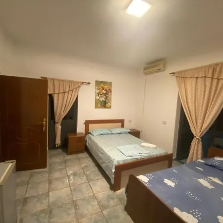 Adriatic Hotel *